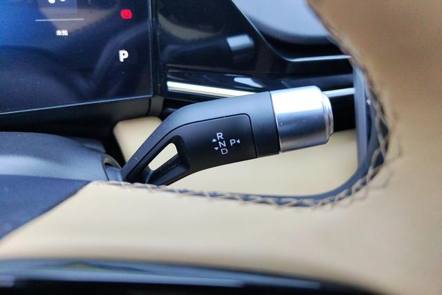 Geely Galaxy L6 2023 — фото 10
