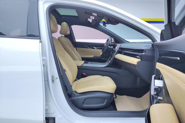 Geely Galaxy L6 2023 — фото 15