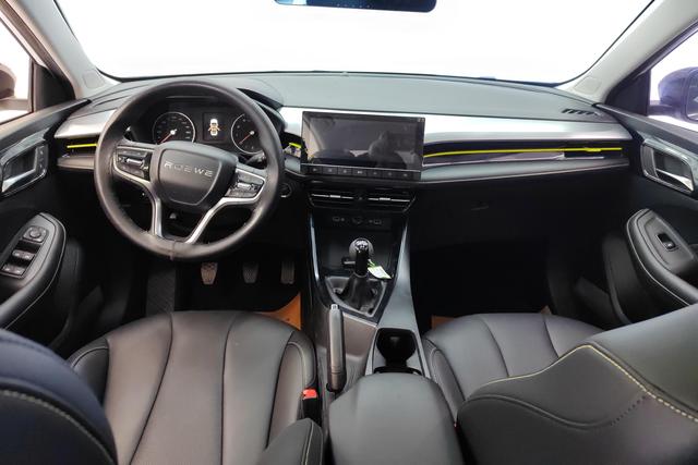 Roewe i5 2022 Белый из Китая