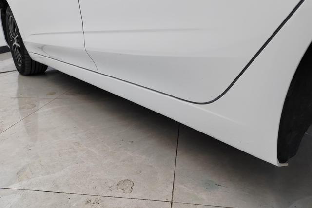 Roewe i5 2022 Белый из Китая, фото 2