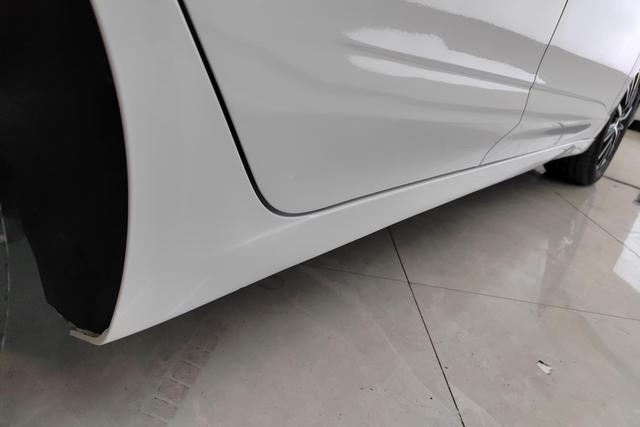 Roewe i5 id 3804384 из Китая 13