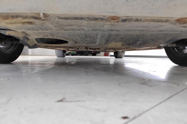 Roewe i5 id 3804384 из Китая 14