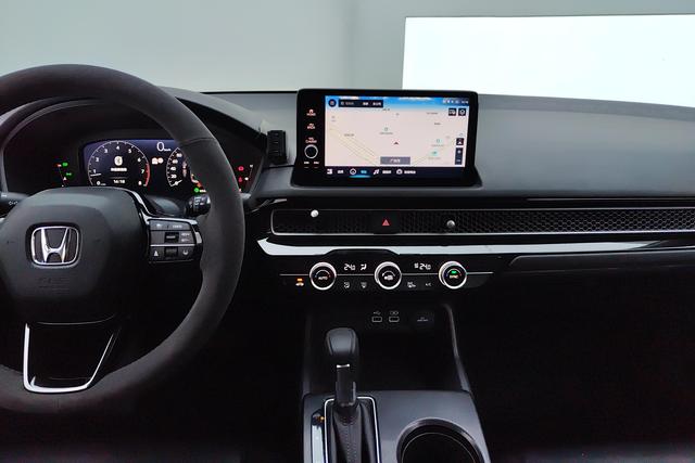 Honda Civic id 3840624 из Китая 16