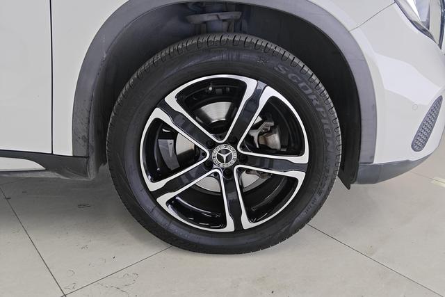 Mercedes Benz GLA 2018 — фото 10