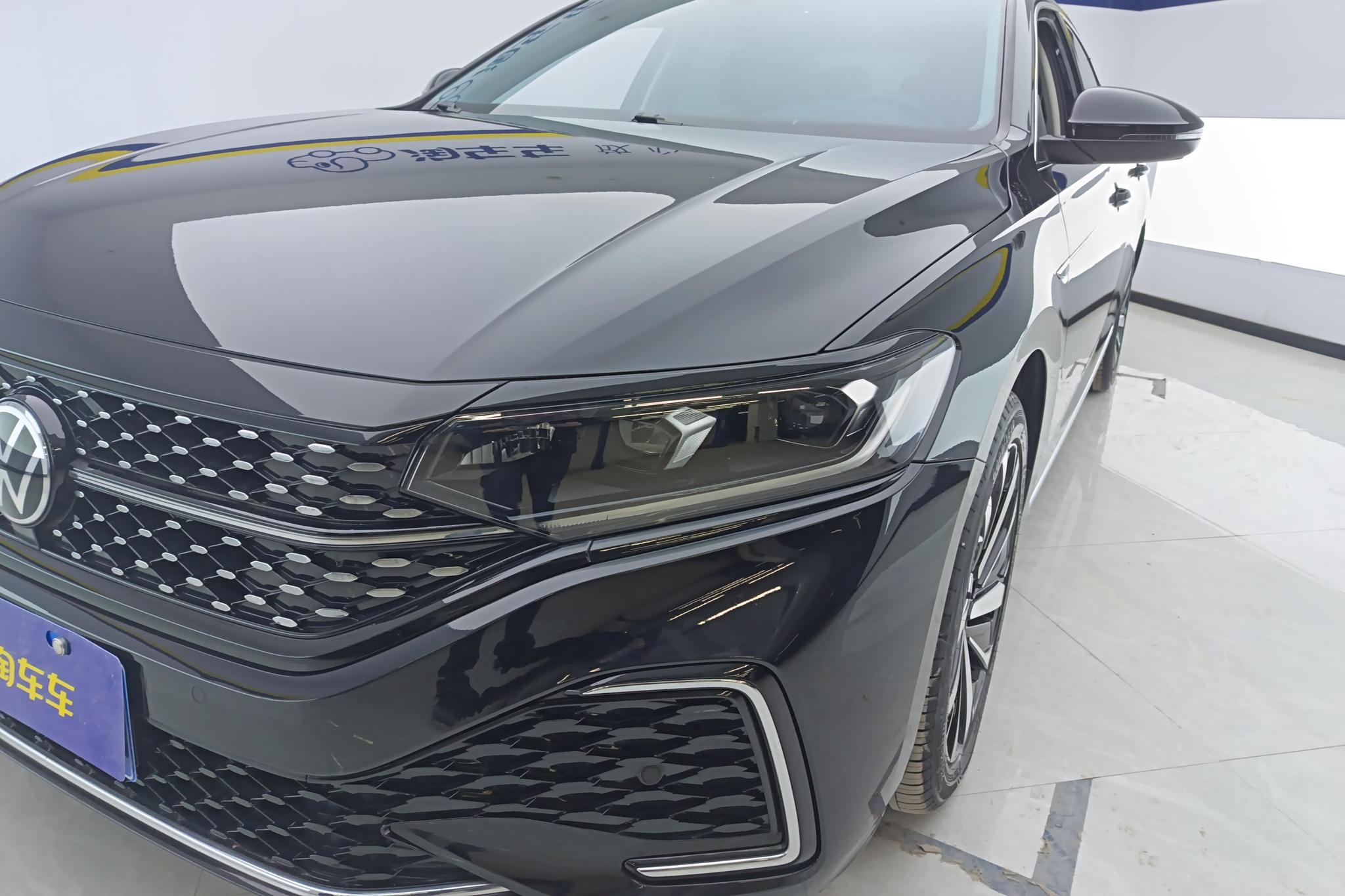 Volkswagen Passat 2023 330TSI Elite