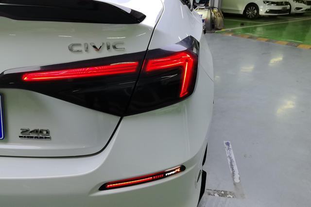 Honda Civic 2024 Белый из Китая, фото 2