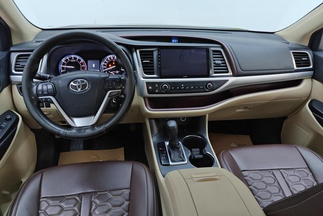 Toyota Highlander 2015 — фото 11