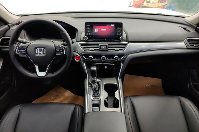 Honda Accord 2020 Белый из Китая, фото 5