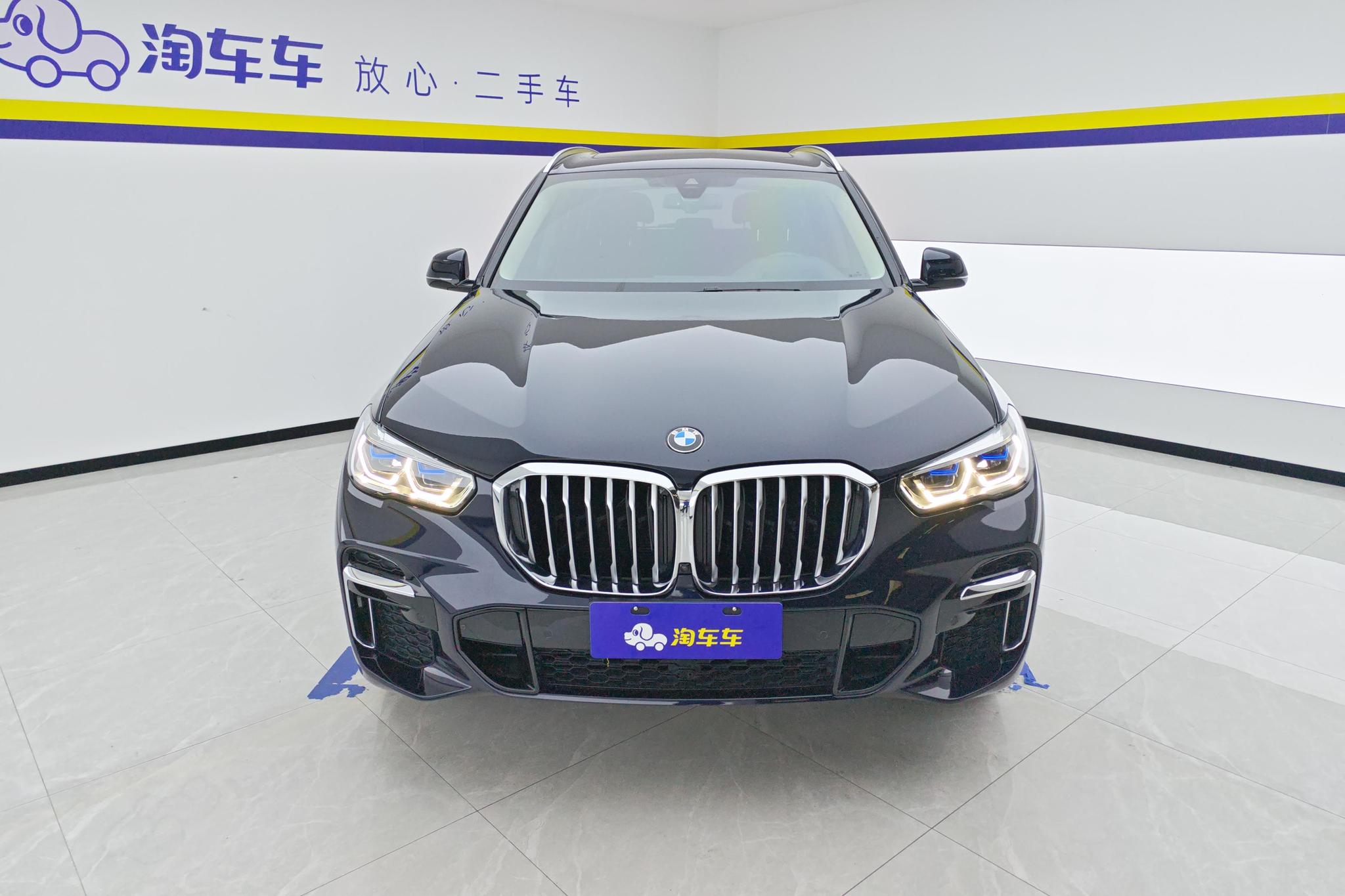 BMW X5 2022 xDrive 30Li Premium M Sport