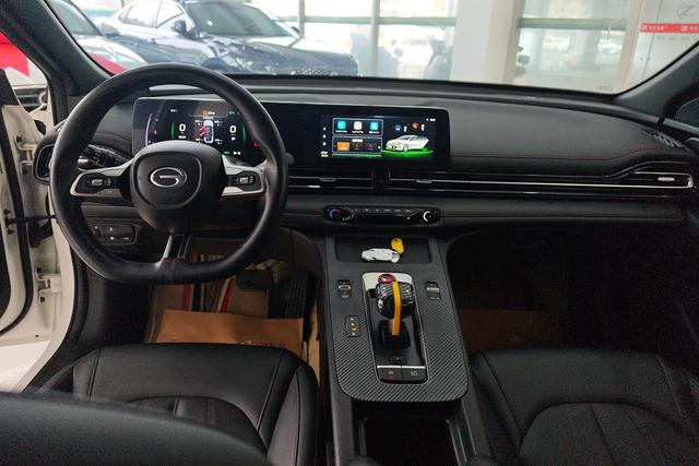Trumpchi Empow 2023 2.0 L DHT Hybrid — фото 12