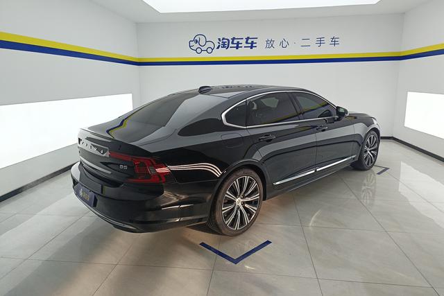 Volvo S90 2023 Черный из Китая, фото 5