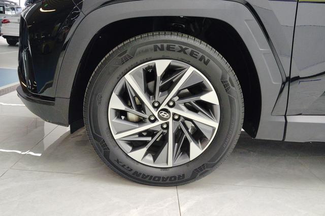 Hyundai Tucson id 3810174 из Китая 14