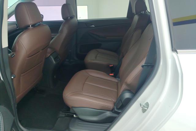 Buick GL6 id 3810242 из Китая 17