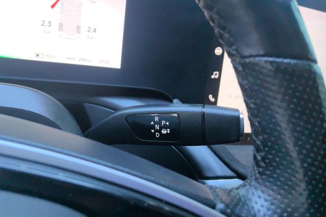 Xiaopeng Motors Xiaopeng P7 2022 Темно-серый из Китая, фото 6