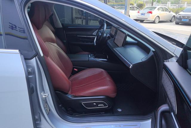 Xiaopeng Motors Xiaopeng P7 id 3768887 из Китая 7