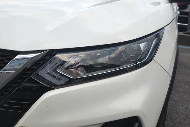 Nissan Qashqai 2022 2.0 L XV — фото 4