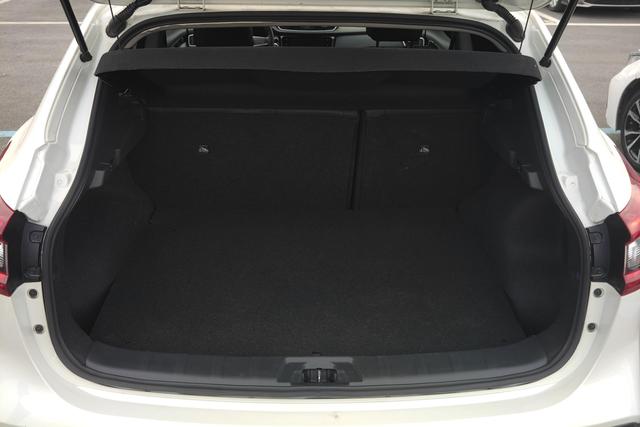 Nissan Qashqai 2022 2.0 L XV — фото 17