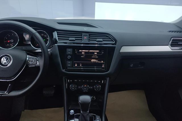 Volkswagen Tiguan L 2019 — фото 10