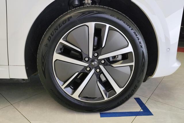 Ideal car Ideal L6 id 3791790 из Китая 7