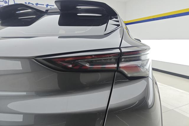Changan UNI-T 2022 1.5 T Premium — фото 4