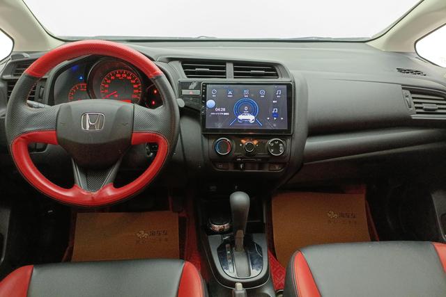 Honda Fit 2018 Белый из Китая, фото 6