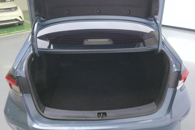 Toyota Corolla id 3783420 из Китая 11