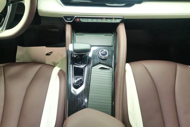 Geely Automobile Xingyue L 2023 Темно-серый из Китая, фото 6