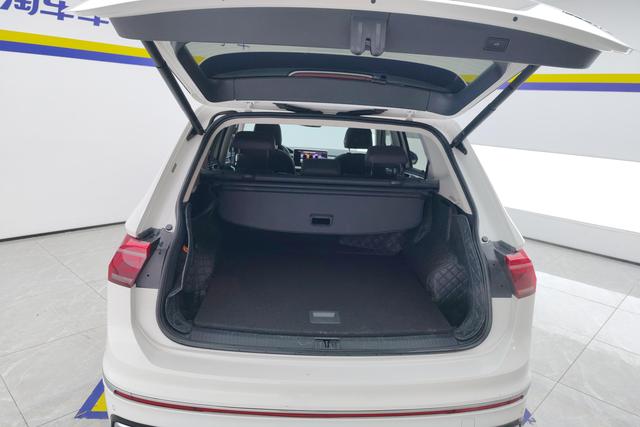 Volkswagen Tiguan L id 3768919 из Китая 12