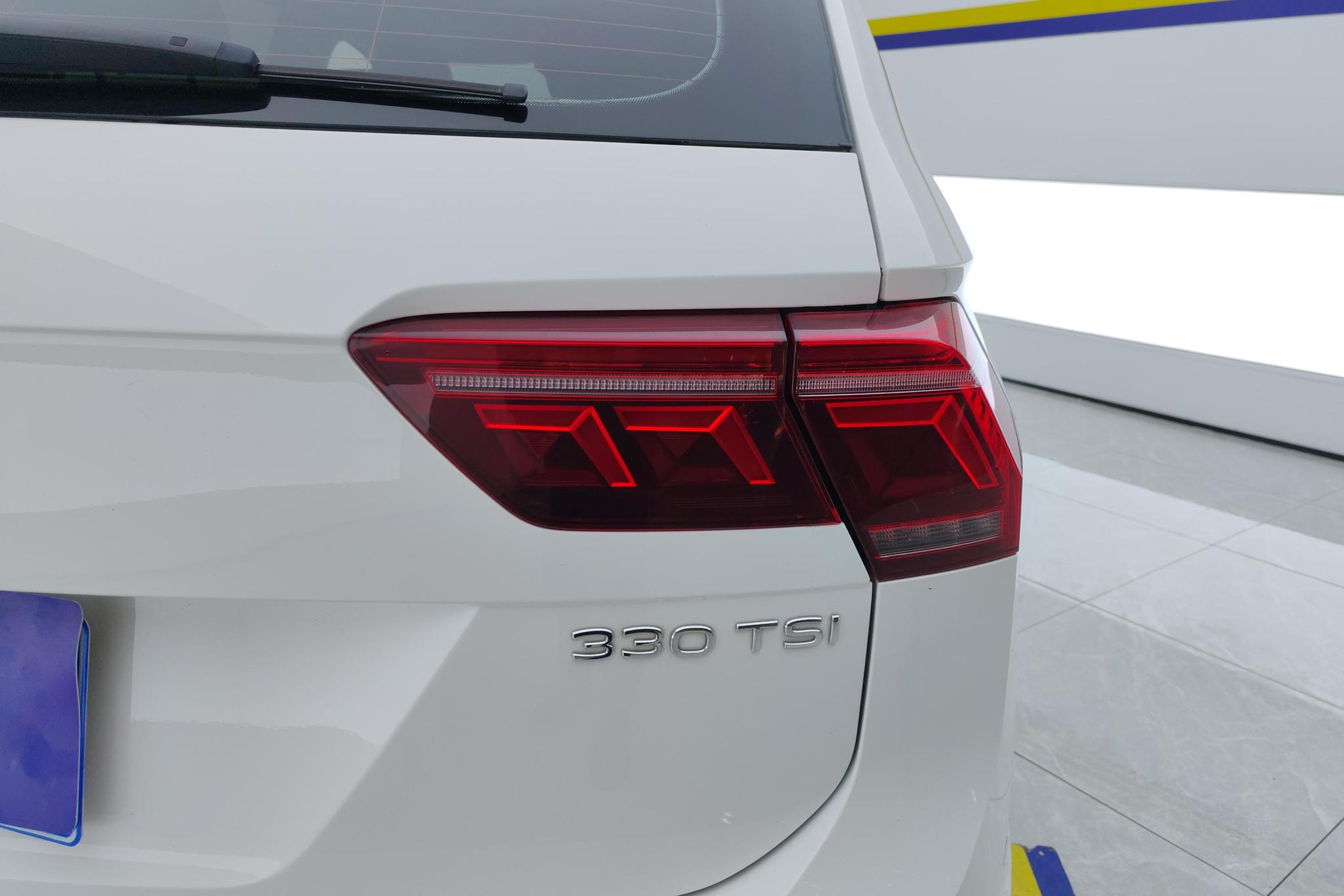 Volkswagen Tiguan L L 2022 330TSI AT R-Line
