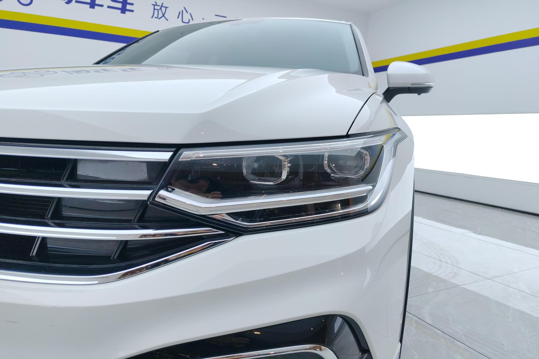 Volkswagen Tiguan L L 2022 330TSI AT R-Line