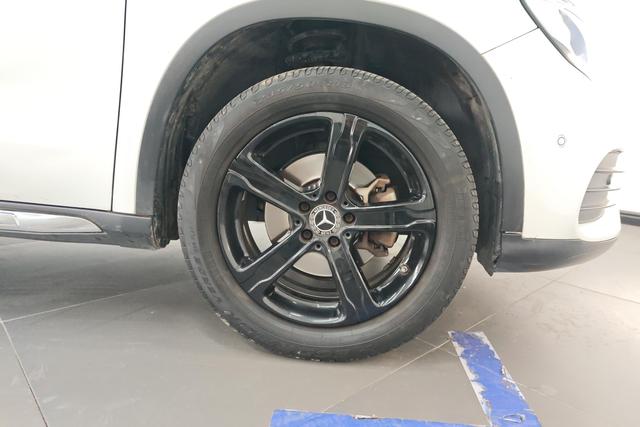 Mercedes-Benz GLA 2019 Белый из Китая