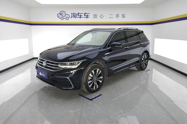 Volkswagen Tiguan L 2022 — фото 1