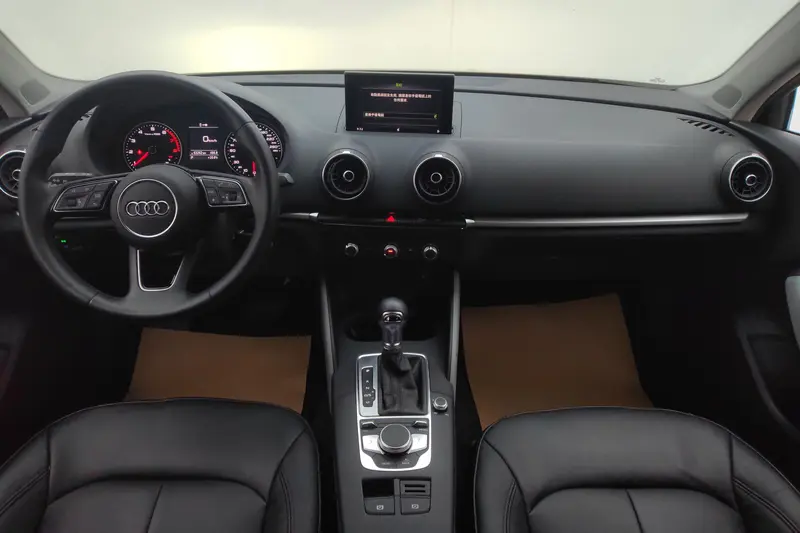 Audi A3 — фото 9