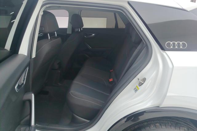 Audi Q2L id 3804887 из Китая 7