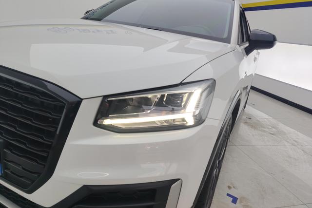 Audi Q2L id 3804887 из Китая 8