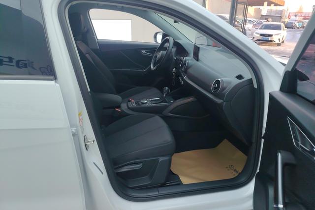 Audi Q2L id 3804887 из Китая 14