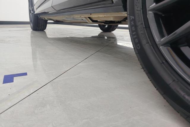 Audi Q2L id 3804887 из Китая 15