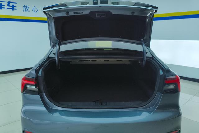 Roewe ei6 MAX Plug-in Hybrid 2020 — фото 17
