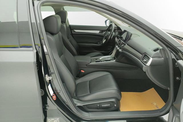 Honda Accord id 3768911 из Китая 7