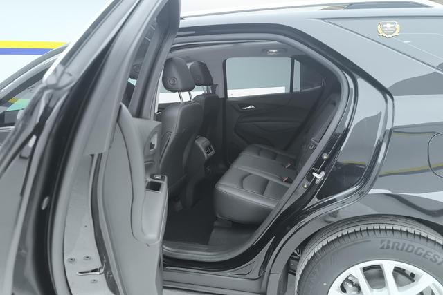 Chevrolet Explorer 2022 — фото 16