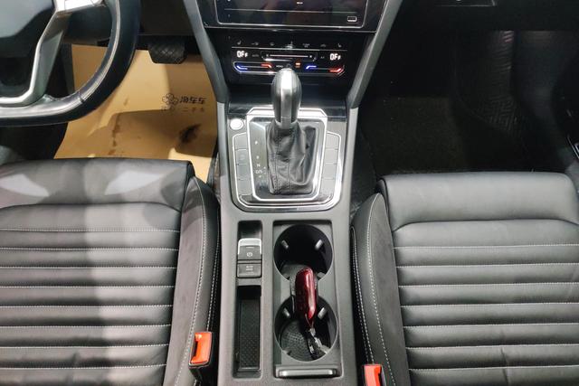 Volkswagen Magotan 2020 Черный из Китая, фото 3