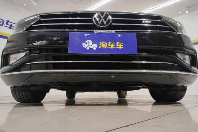 Volkswagen Magotan id 3823667 из Китая 14