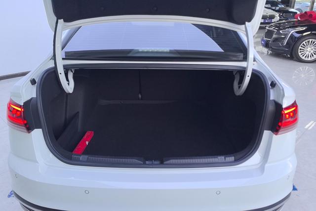 Volkswagen Bora 2023 Белый из Китая