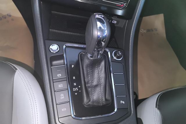 Volkswagen Bora id 3768846 из Китая 11