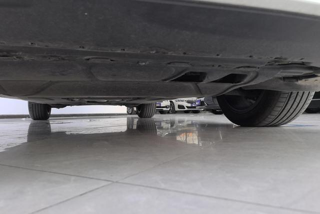 Volkswagen Bora id 3768846 из Китая 15