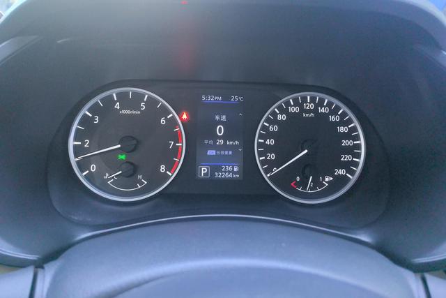 Nissan Xuan Yi id 3768898 из Китая 9