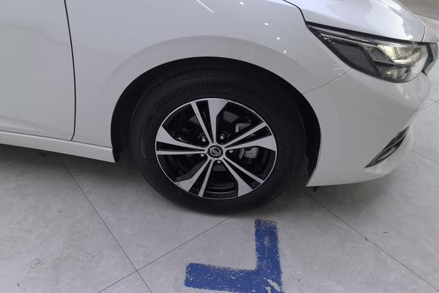 Nissan Xuan Yi id 3768898 из Китая 11