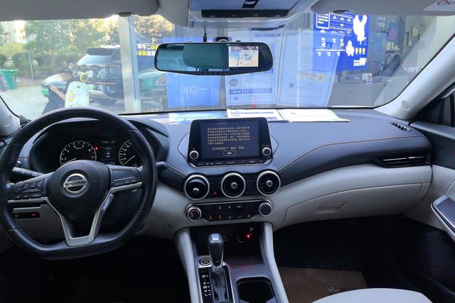 Nissan Xuan Yi id 3768898 из Китая 13