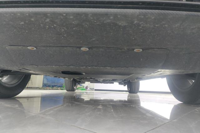 Geely Automobile Binyue 2025 Белый из Китая, фото 4