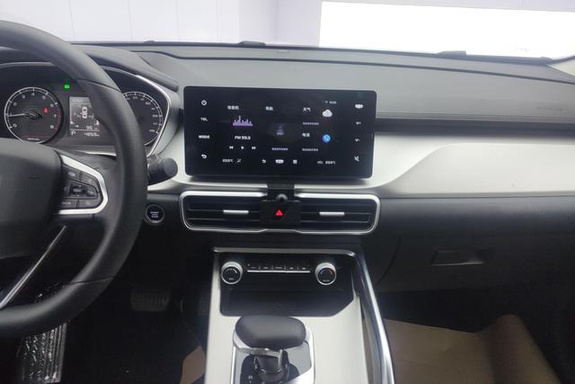 Geely Coolray 2024 1.5 T DCT — фото 10